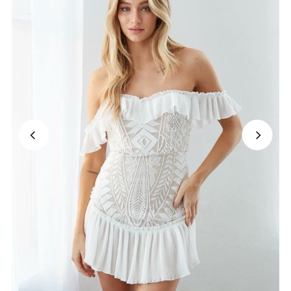 AMERICAN THREADS lace off shoulder white mini dress size medium